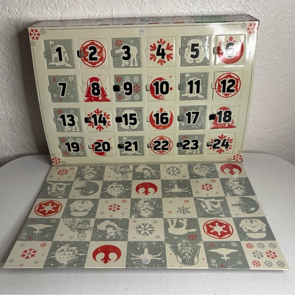 Star Wars Funko Pop! Holiday Calendar - Picture 3 of 6